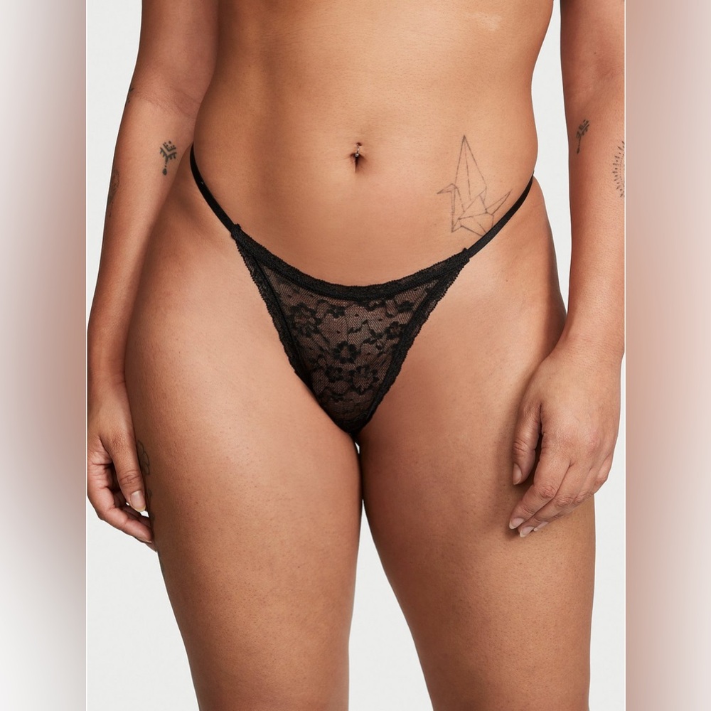 NWT Victoria’s Secret The Lacie Lace String Thong Panty Black Size Small